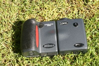 Nikon Coolpix 990/E990 3.2MP Digital Compact Camera Tested