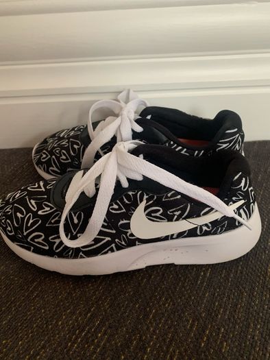 Nike Tanjun Runners
