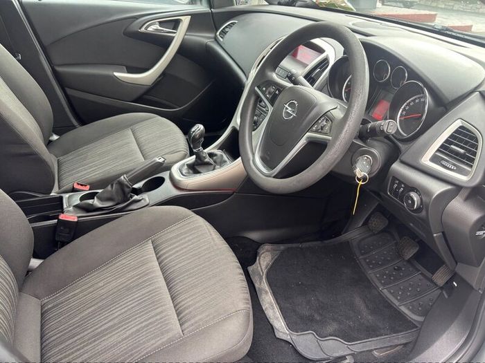 Opel Astra 2010