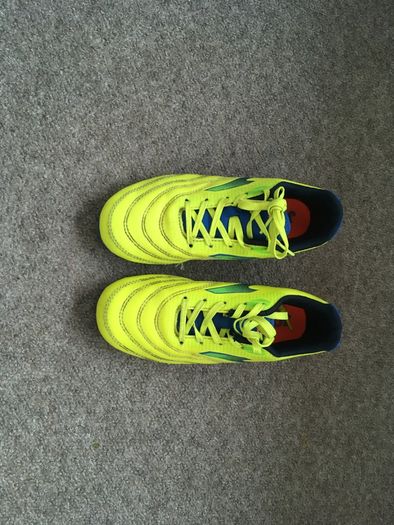 football boots size 13.5