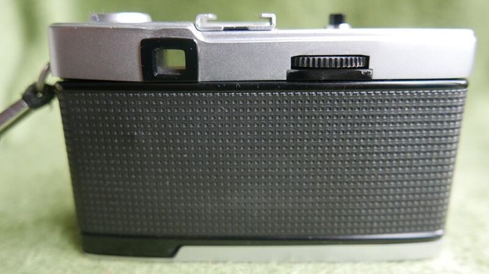 Olympus Trip 35 35mm Film Camera with  Flash - Tested