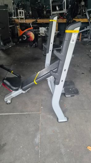 Nautilus Gym Benchs Like New Full Gym Set