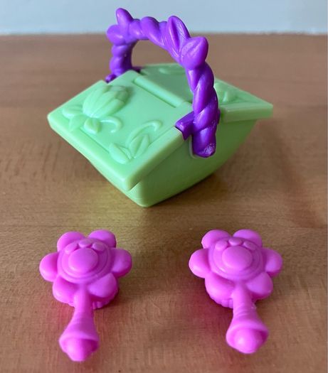 Polly Pocket, Littlest Pet Shop & Small Dolls Accessories Bundle