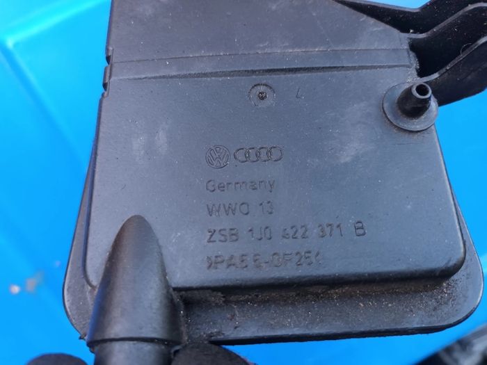 Vw golf mk4 power steering reservoir tank
