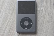 iPod 7th Gen Classic 160gb (Free Post)