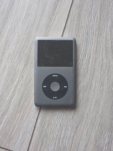 iPod 7th Gen Classic 160gb (Free Post)