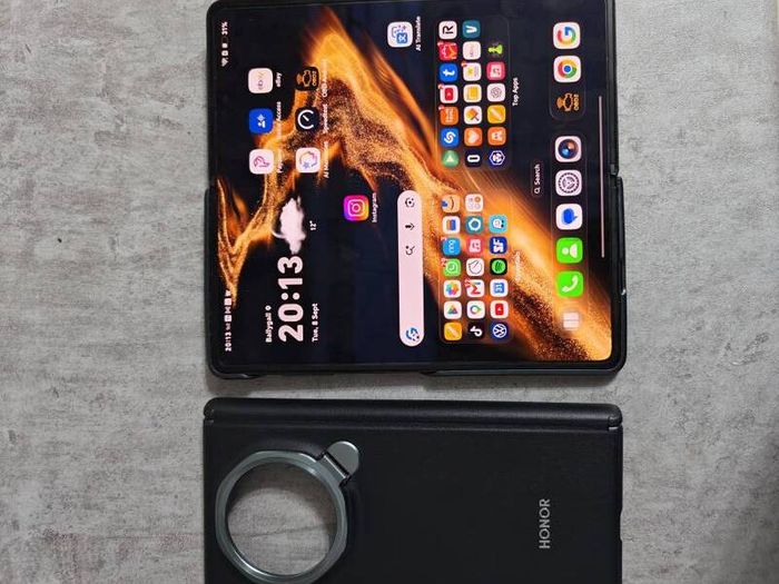 honor magic v3 foldable phone