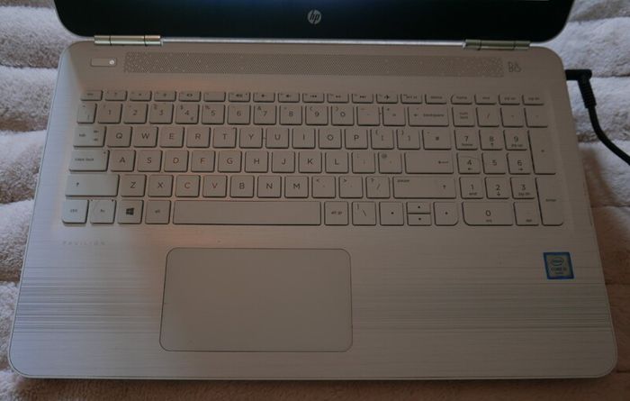 Hp Pavilion laptop i5-6200 - 8GB RAM GB 256 NVME SSD. Windows 10