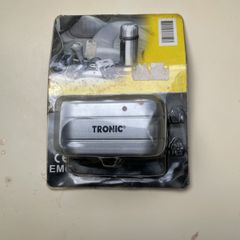 Tronic 12v triple socket : universal cigarette adapter