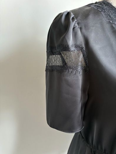 ladies top, new with tags
