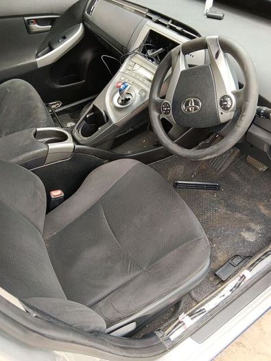 Breaking Toyota Prius 2013 hybrid