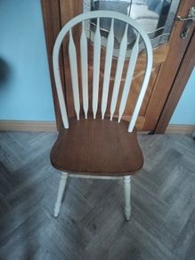 dinning table and 4 chairs