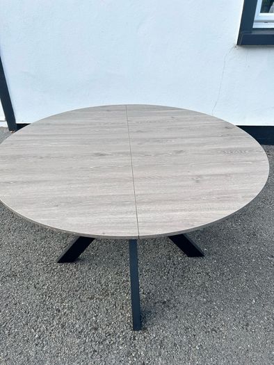 Kitchen table