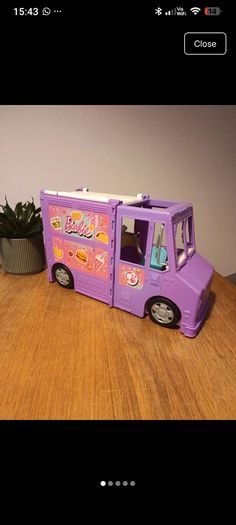 Barbie Fresh n Fun Purple Food Truck with accessories
