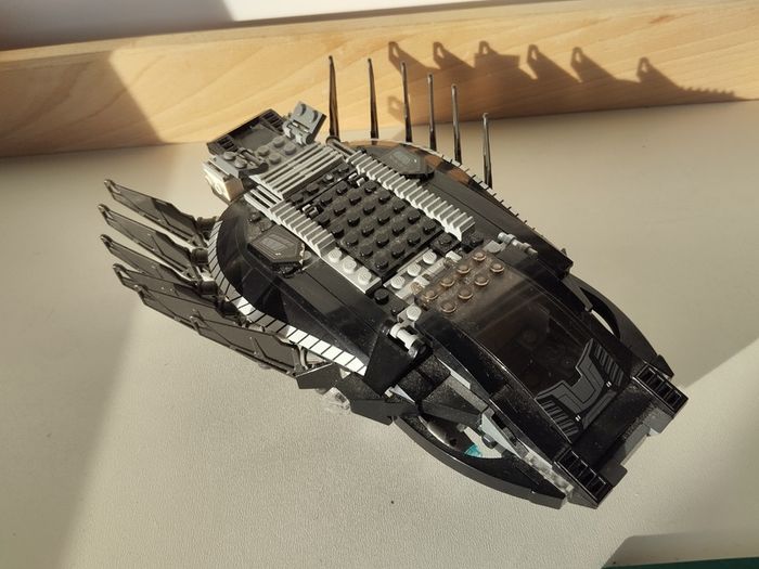 LEGO Marvel Black Panther  Royal Talon Fighter Attack 76100