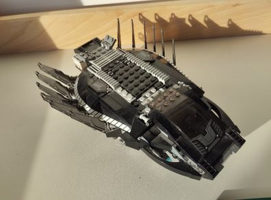 LEGO Marvel Black Panther  Royal Talon Fighter Attack 76100