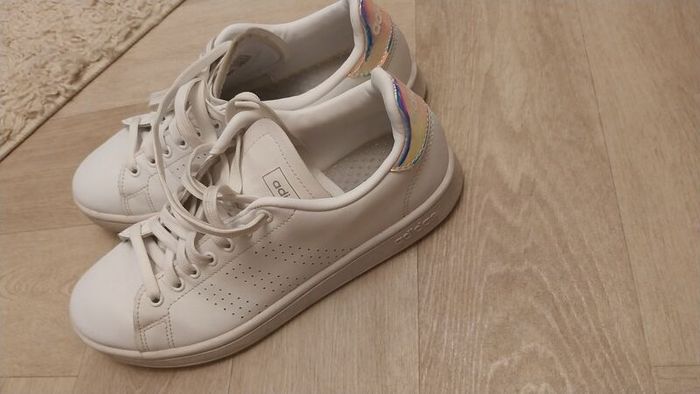 Size 6 adidas