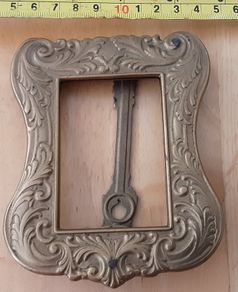 antique brass picture frame ( art decco )??