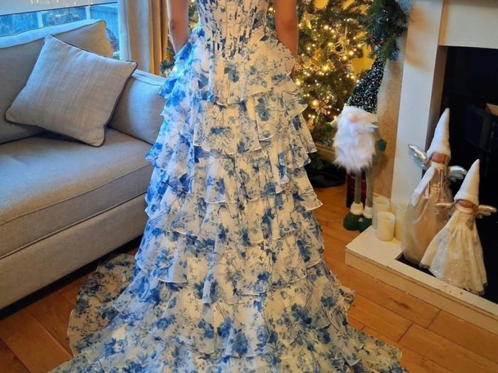 Danis closet blue and white floral maxi dress