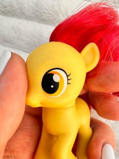 My Little Pony G4 Wedding Flower Fillies Apple Bloom approx. 7 cm. Used Please see photos