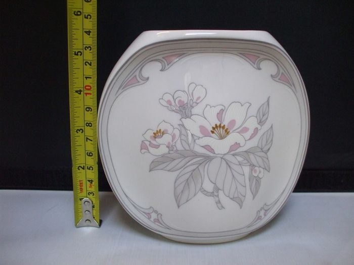 SALE!  Vintage AK Kaiser West Germany Porcelain Vase - Chantal Magnolia pattern designed by K. Nossek