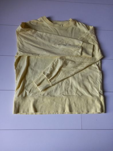 Girls jumper and jeans