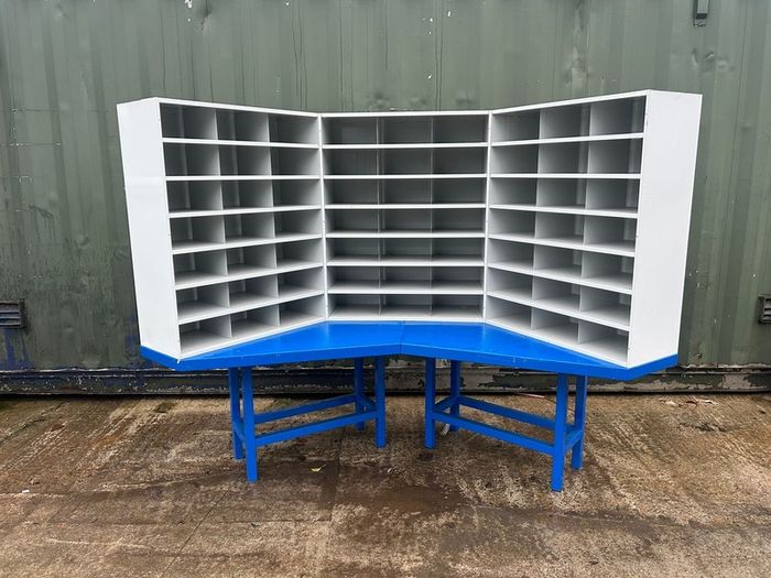 Heavy duty work bench