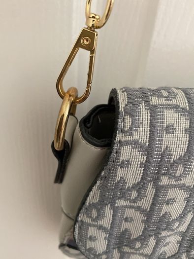 Beautiful inspired grey cross overt bag
