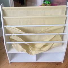 Kid's bookshelf
