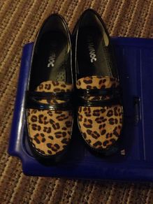 flat shoes