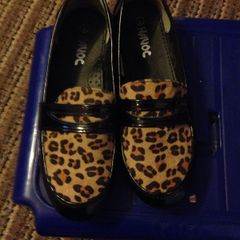 flat shoes