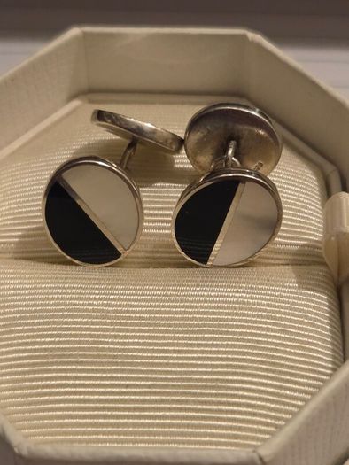 Vintage 925 Sterling Silver Mother of Pearl and Onyx Face Cufflinks with Chain Link