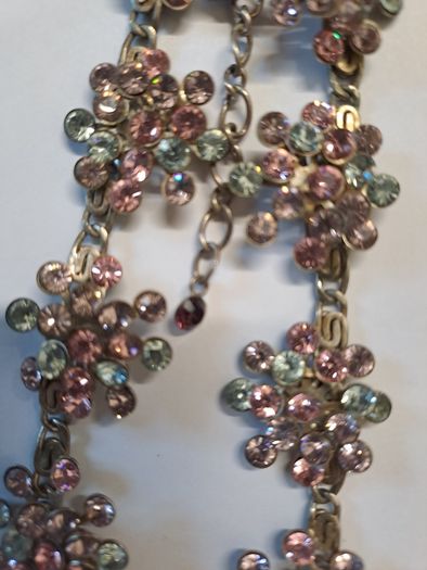 Pink and diamond flowers Necklace