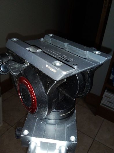 Opteka 600mm slider and manfrotto fluid head