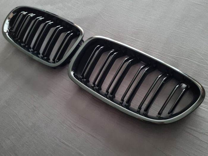 BMW 5 Series F10 F11 Gloss Black Kidney Grilles Brand New