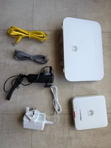 Router Huawei Home Gateway, Model: LG8245X6 & OptiXstar HN8010Ts-20