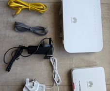 Router Huawei Home Gateway, Model: LG8245X6 & OptiXstar HN8010Ts-20