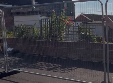 Temporary fence panel