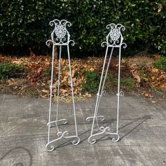 easels