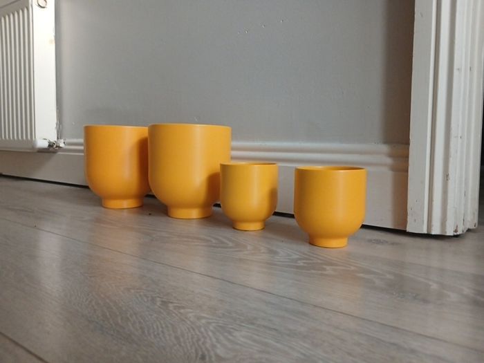 Plant pots