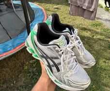 asics gel-kayano 14