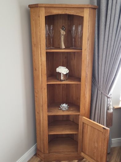 Corner Display Unit