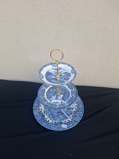 Blue cake stand postage possible