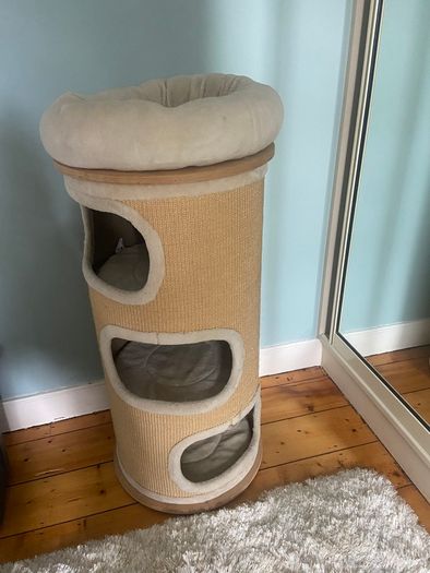 Cat tree