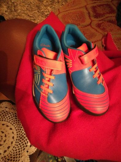 Clarks runners