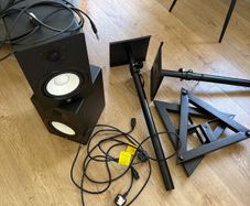 Yamaha HS7 x 2, stands & cables.