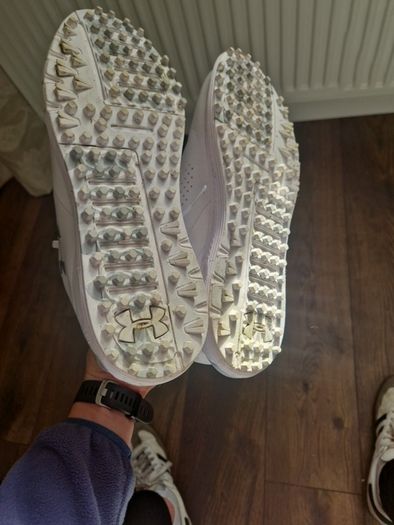 golf shoes