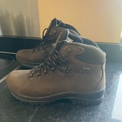 Hiking/Walking boots