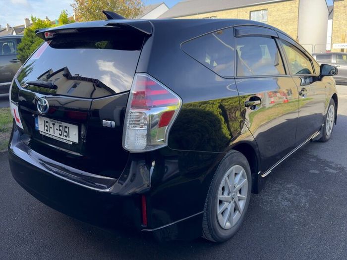 Toyota Prius Alpha 2015 7 Seater Auto Family Car