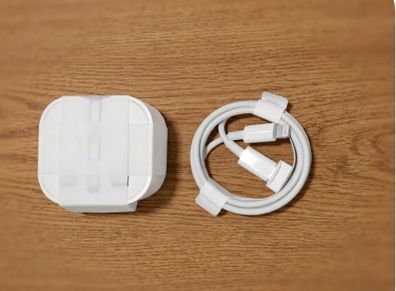New iPhone fast charger 20W Plug and lightning cable